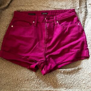 Berry 🍇 pink denim shorts